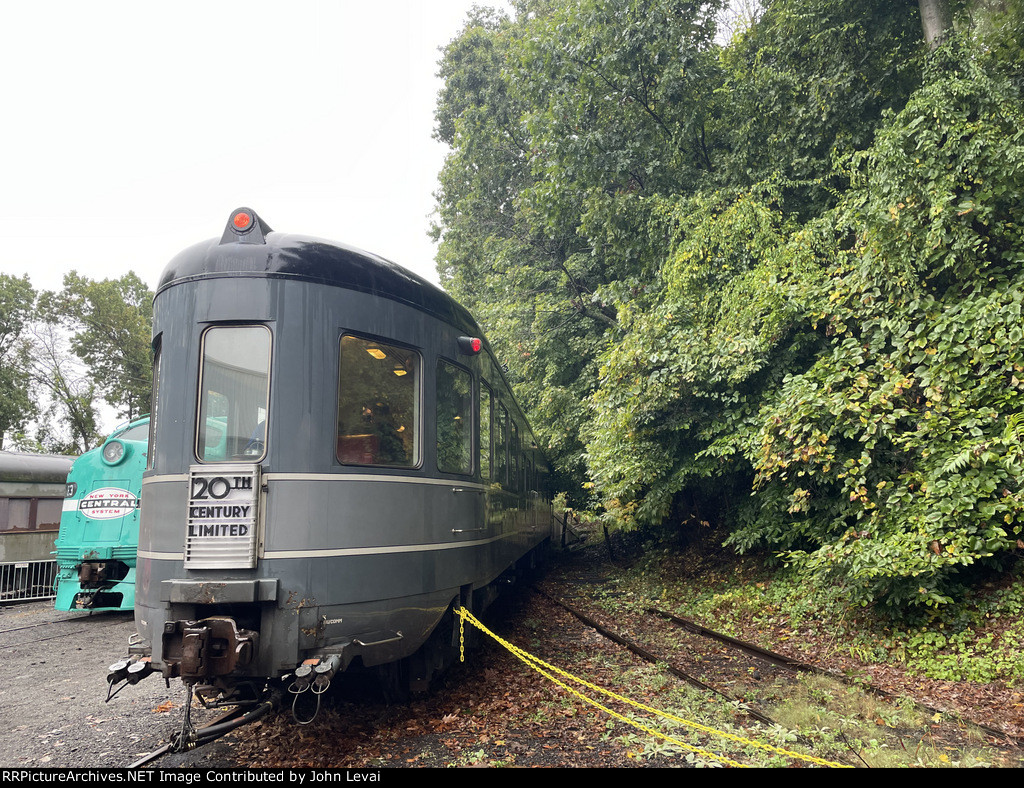 NY Central Hickory Creek Car plus NY Central Cab Unit # 4083 